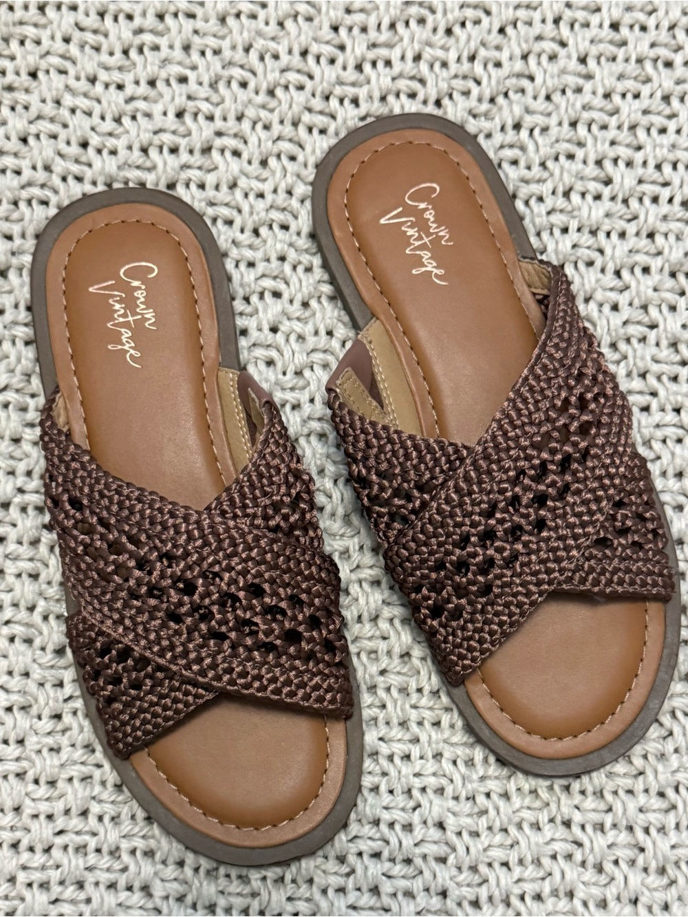 Crown Vintage Braided Brown Slide sandals NWOB- Size 6 - Picture 1 of 4